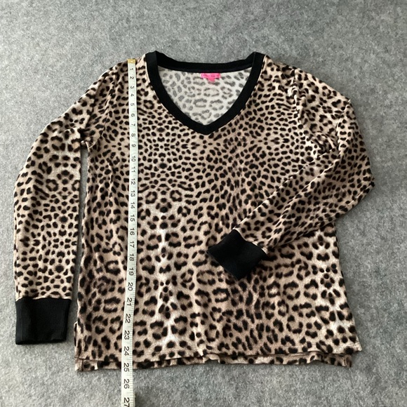Betsey Johnson Animal Print Cheetah Pullover Long Sleeve Size M Top. - Picture 5 of 12